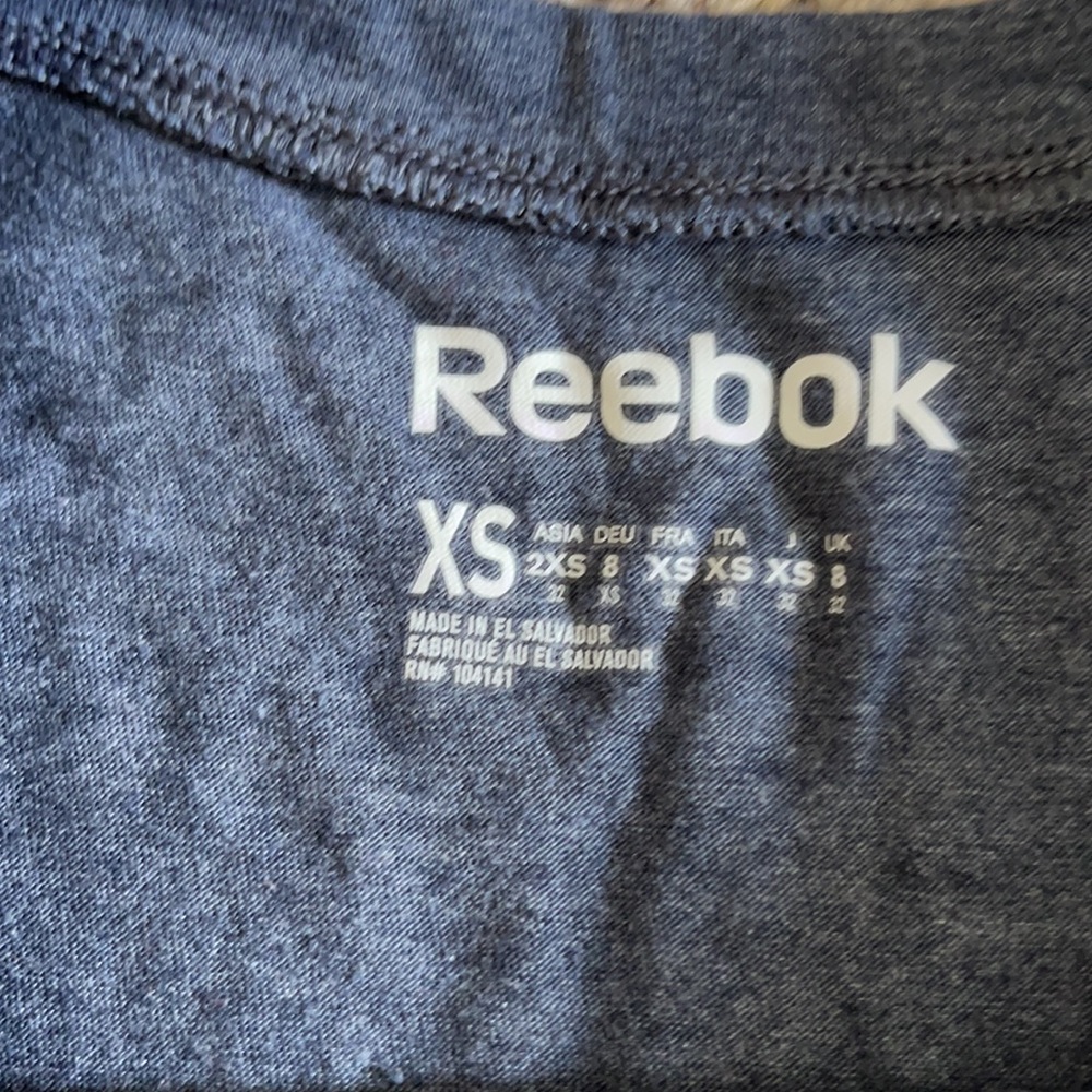 Reebok Long Sleeve XS - Picture 4 of 4